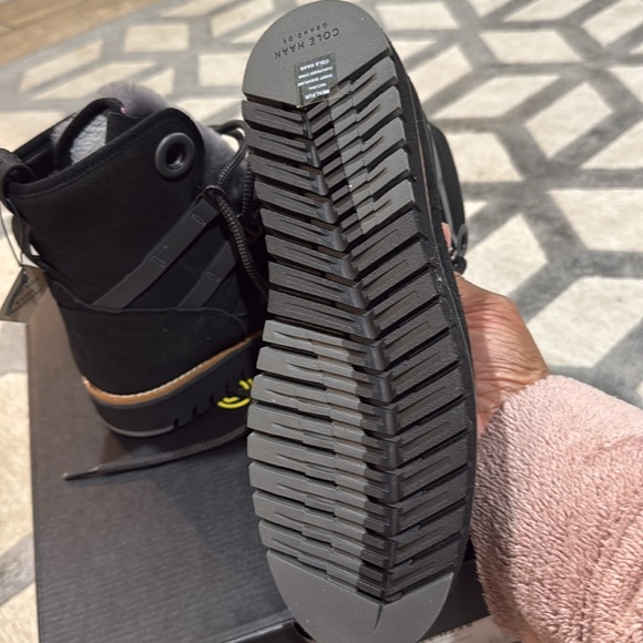 NIB Cole Haan ZeroGrand Hiker Boot
Size 8 Black/Grey - Picture 4 of 5